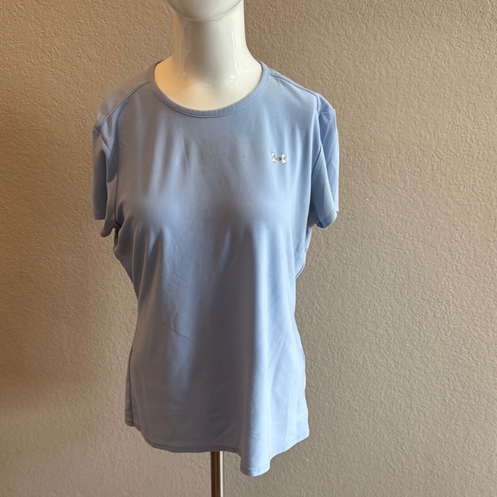 Under Armour Fitted Gray and Blue Short Sleeve Tee size medium